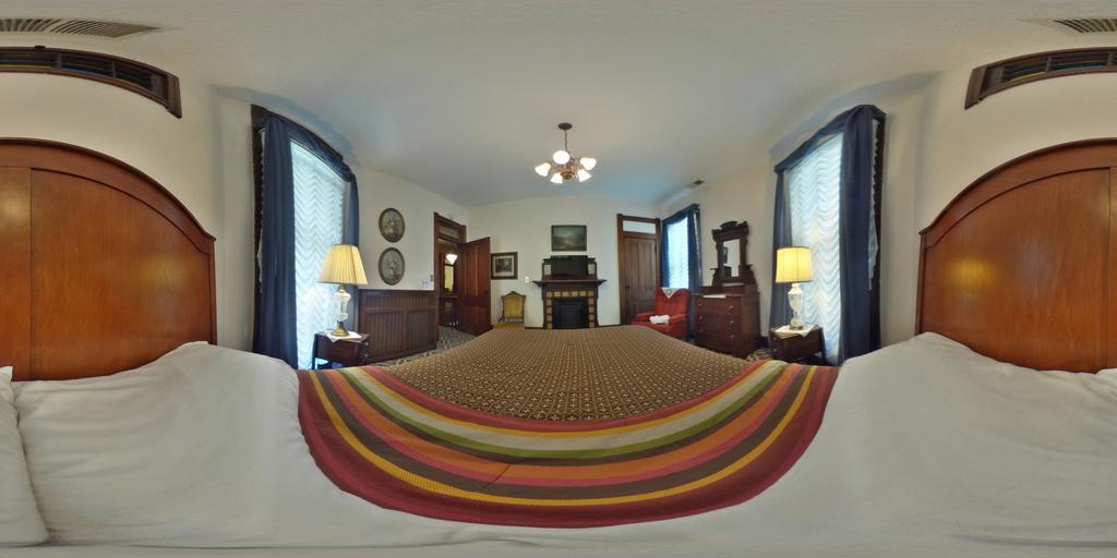Herrold On Hill Bed And Breakfast Wabash Экстерьер фото