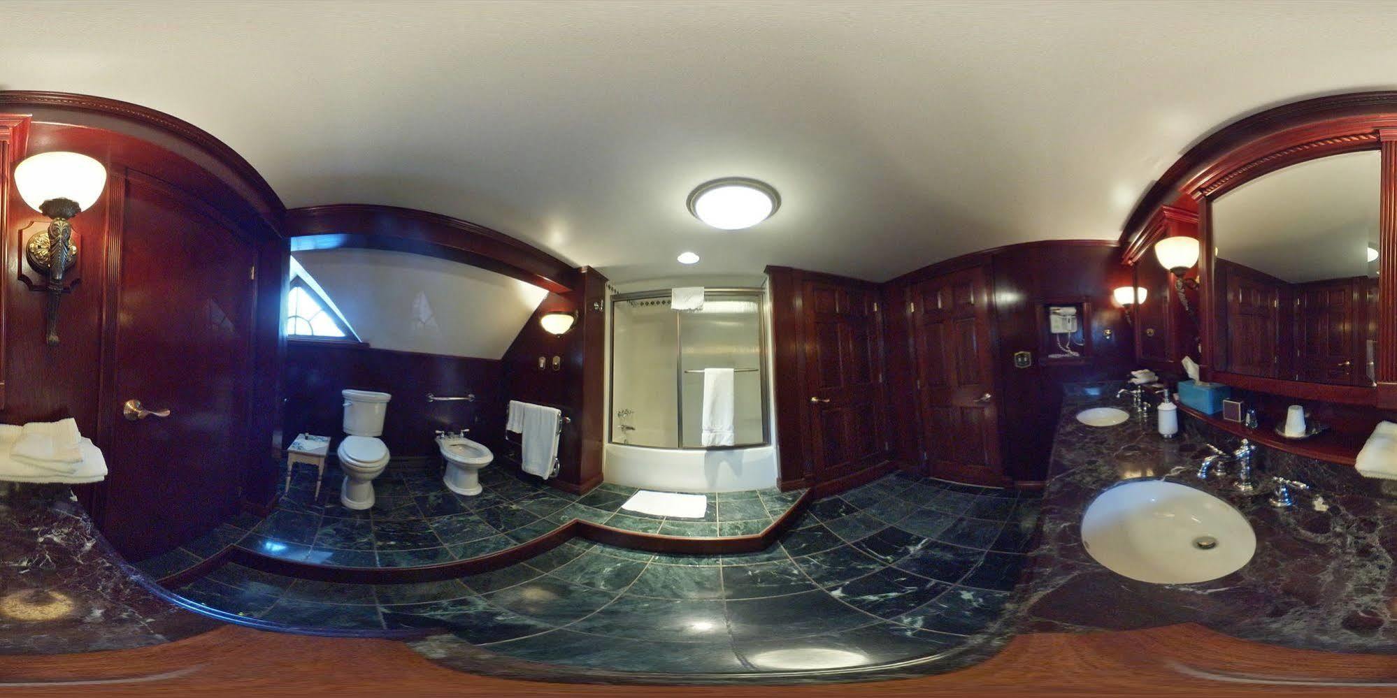Herrold On Hill Bed And Breakfast Wabash Экстерьер фото