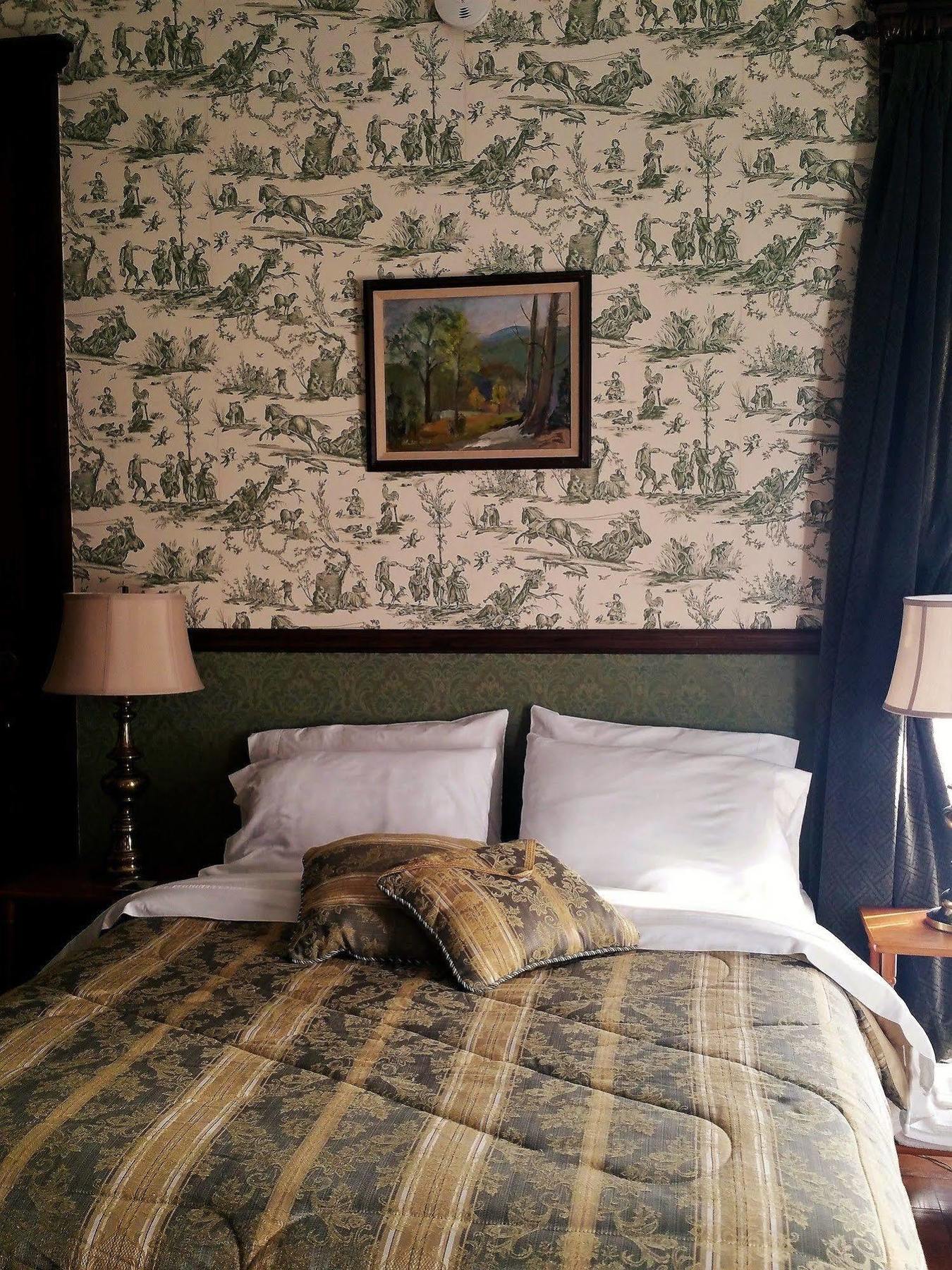 Herrold On Hill Bed And Breakfast Wabash Экстерьер фото