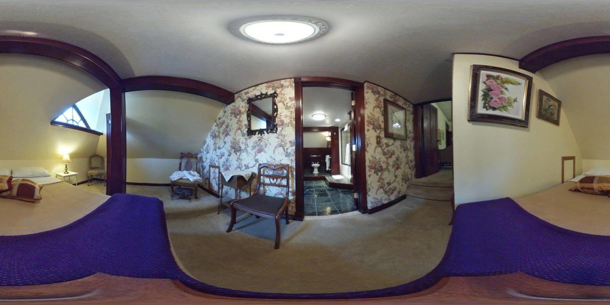 Herrold On Hill Bed And Breakfast Wabash Экстерьер фото